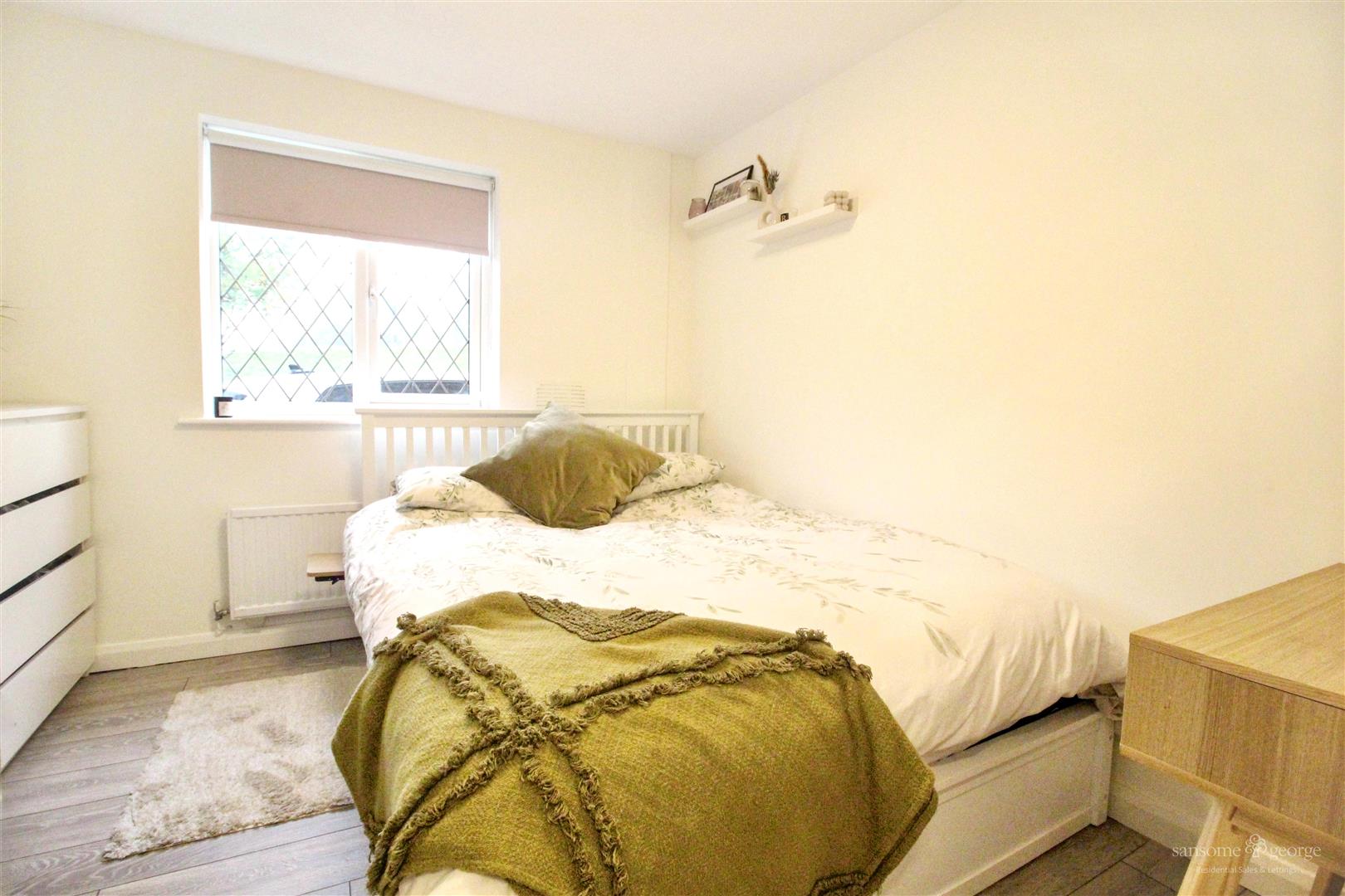 Ashmere Close, Calcot, Reading